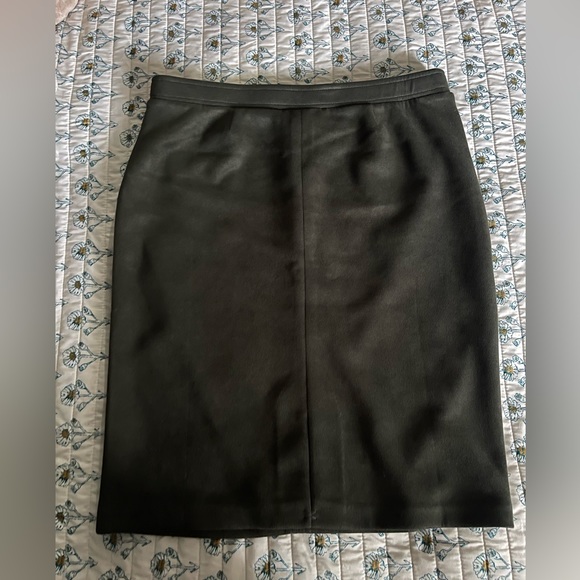 Suede Dark Green Knee-Length skirt - Picture 2 of 2